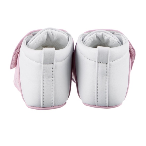 Leather girls Versace shoes size 17 in pristine condition. - Picture 2 of 3